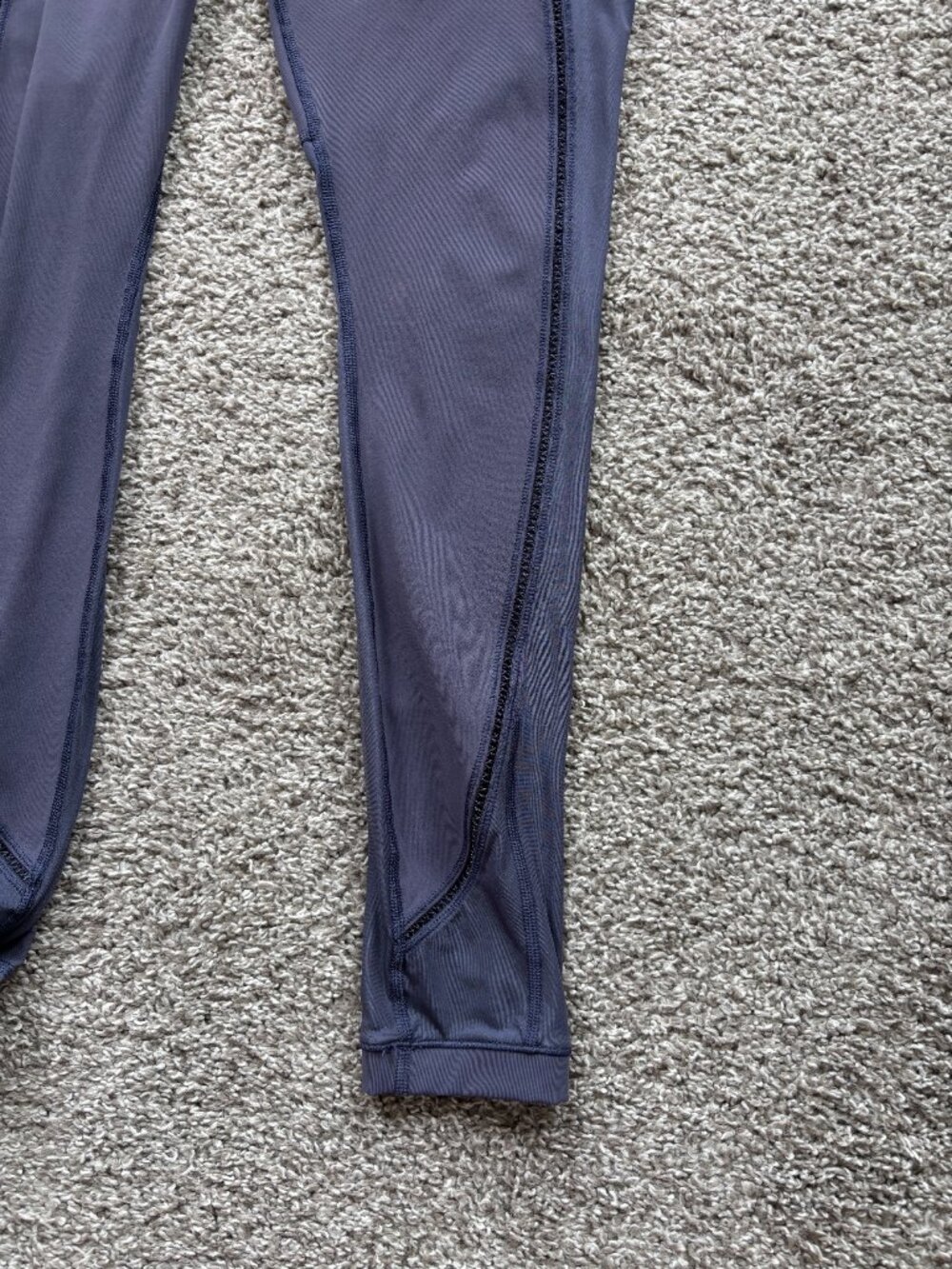 Lululemon Sculpt It Tights in a Size 8 - Picture 4 of 8